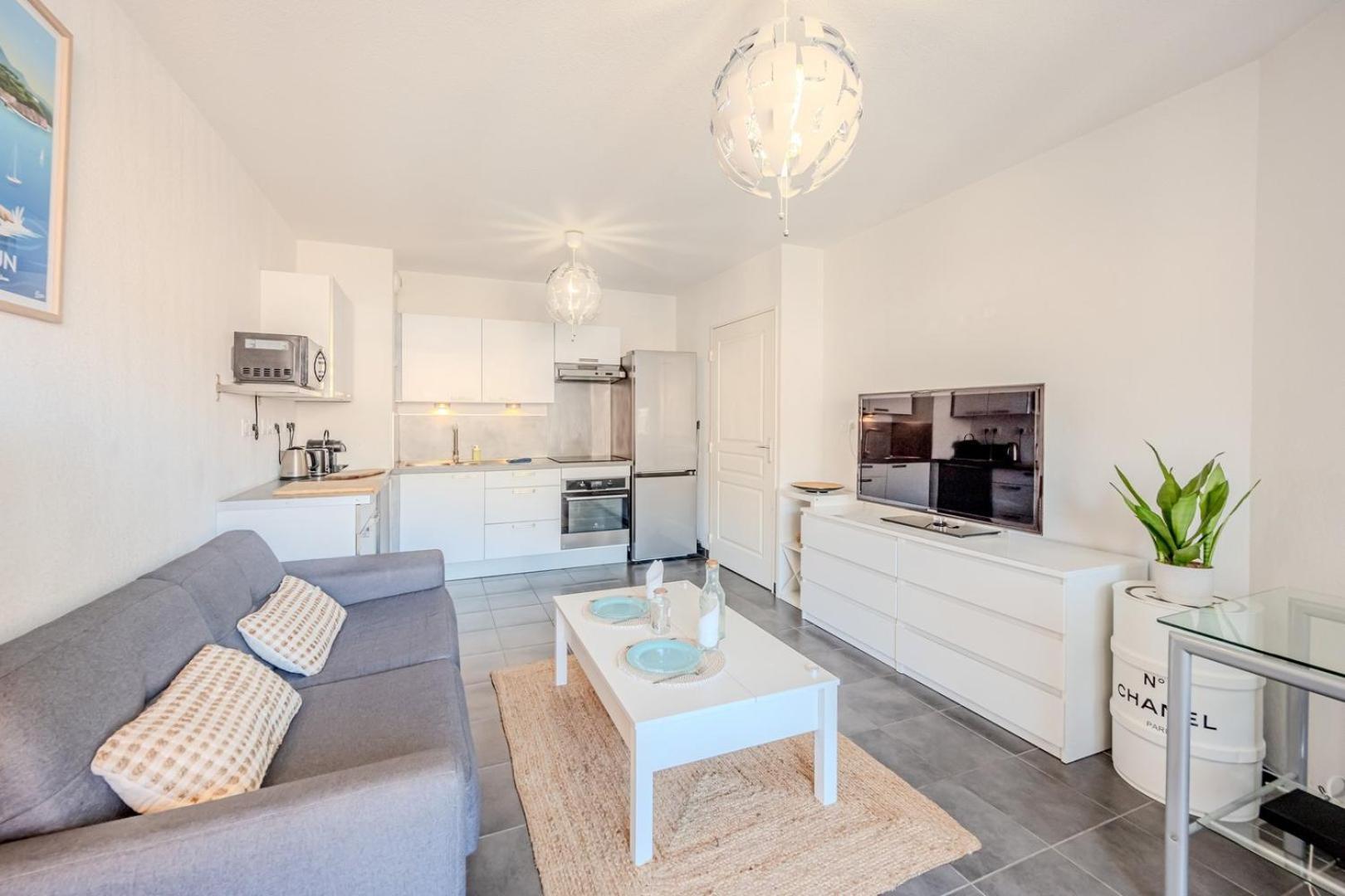 Le Neroli T2 Dernier Etage Avec Terrasse Et Garage Apartment Toulon Bagian luar foto