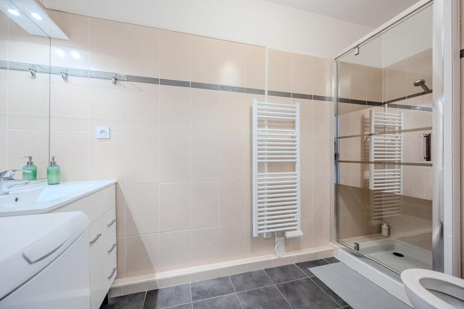 Le Neroli T2 Dernier Etage Avec Terrasse Et Garage Apartment Toulon Bagian luar foto